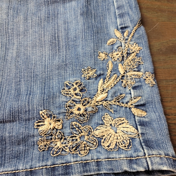 Faded Glory Blue and Gold Skorts with Raw Hem - Picture 3 of 9